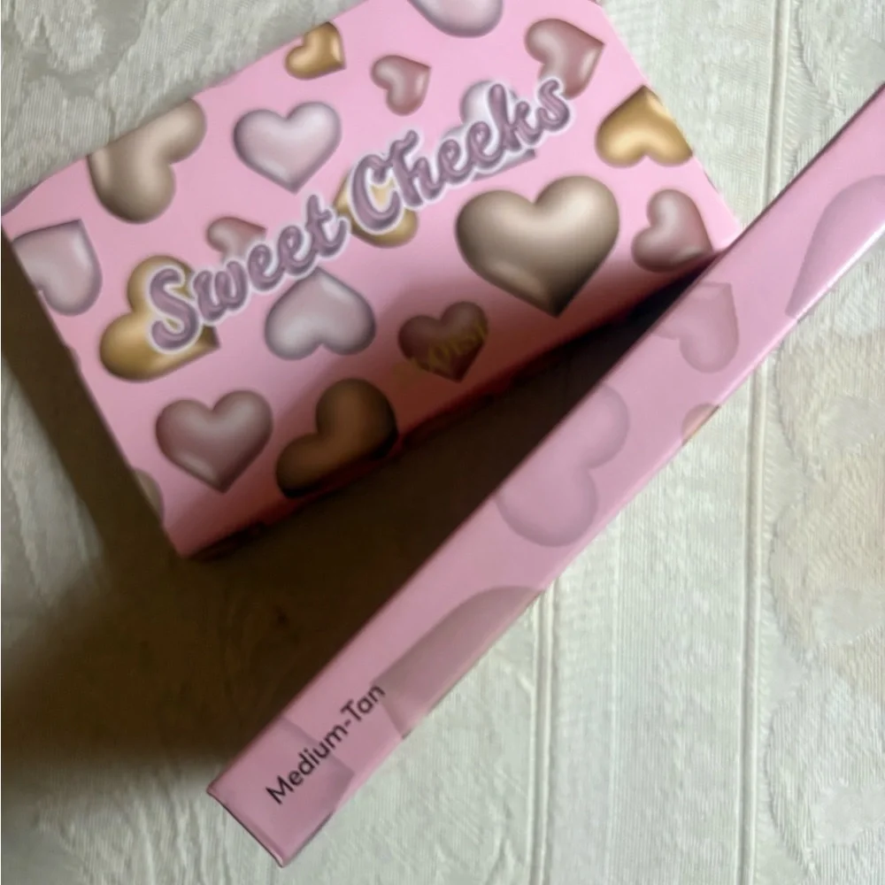 Eloise Sweet Cheeks Bronzer & Contour Palette Duo Medium to Tan BNIB